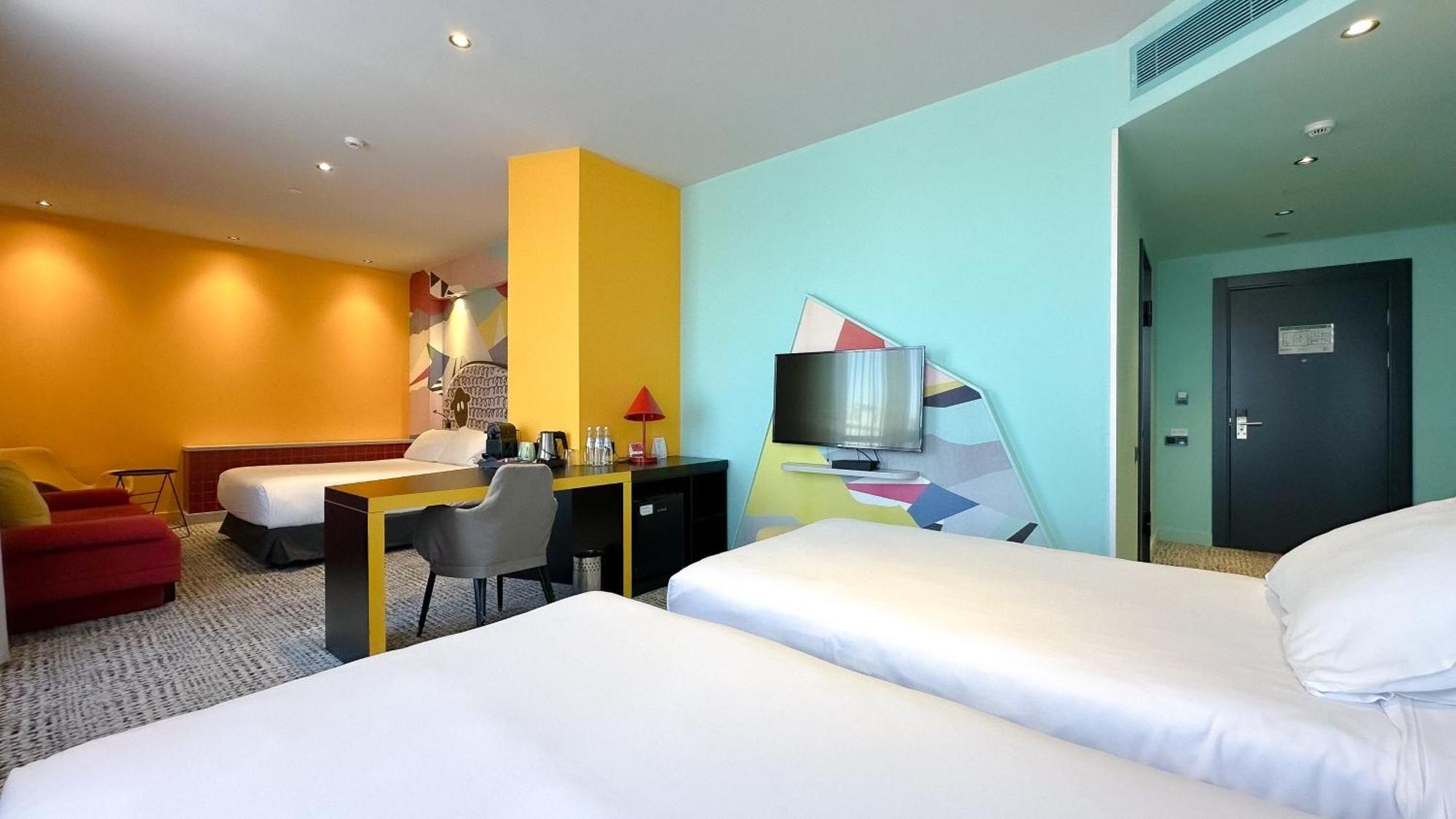 Hotel Ibis Styles Tbilisi Center Exterior foto