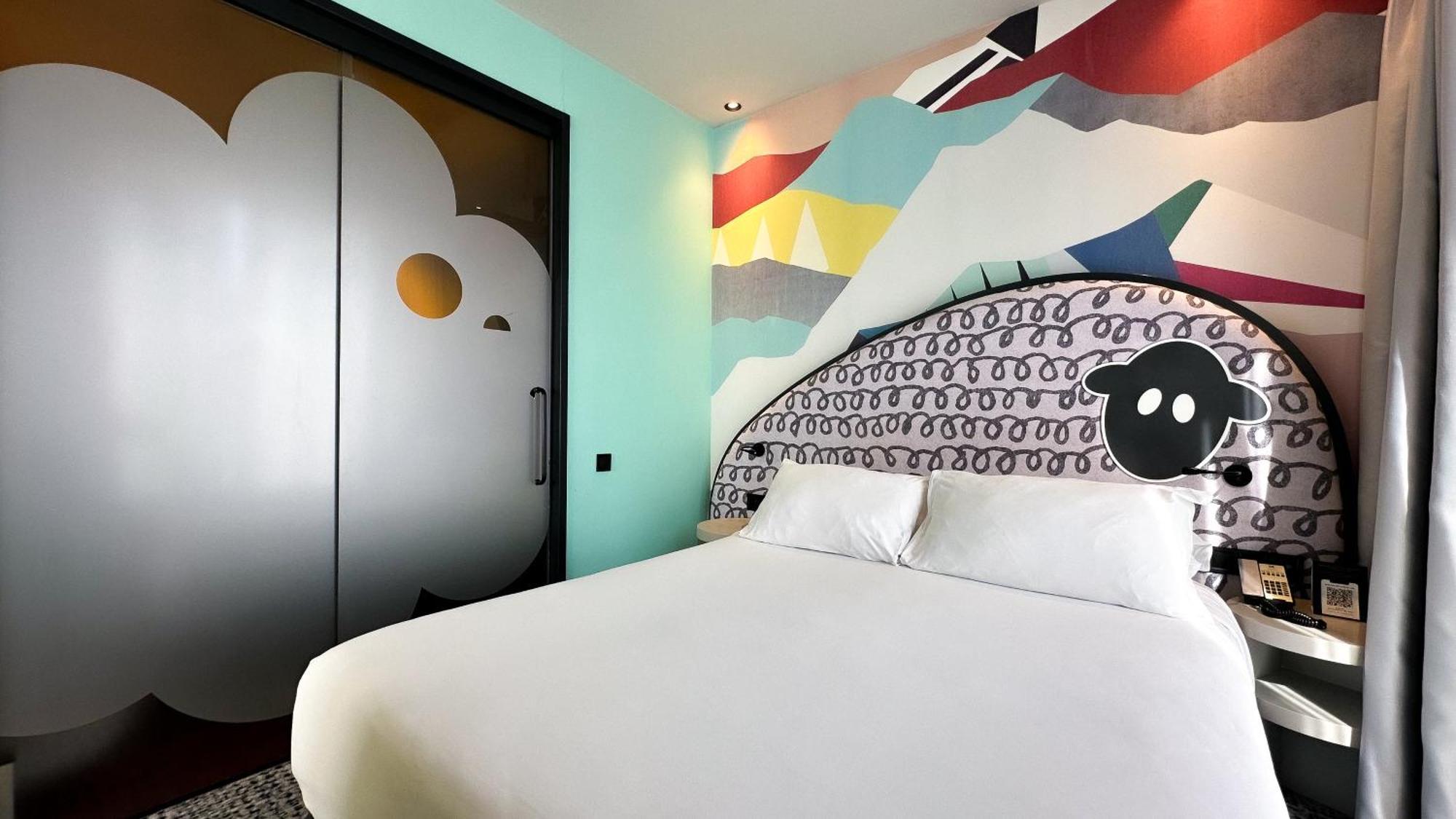 Hotel Ibis Styles Tbilisi Center Exterior foto