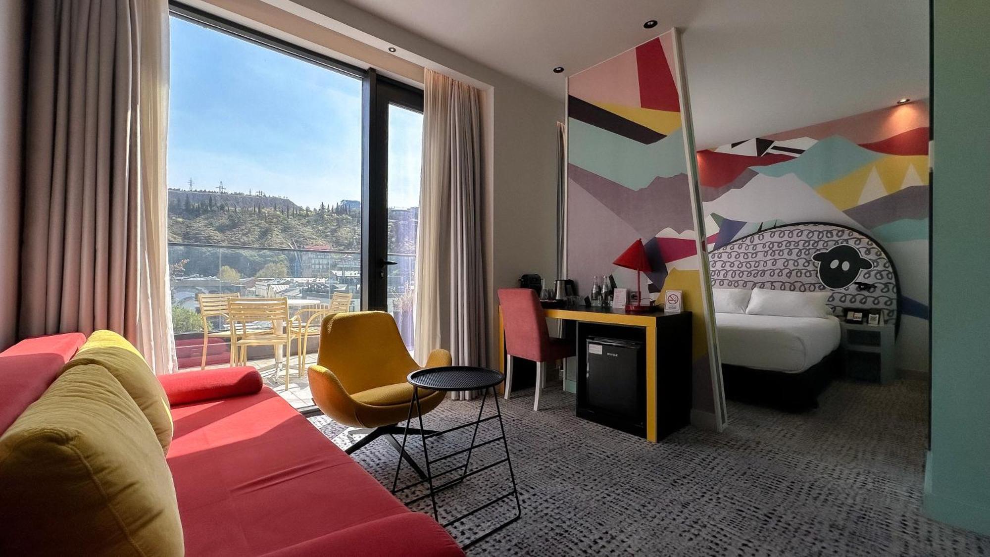 Hotel Ibis Styles Tbilisi Center Exterior foto